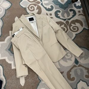 Women’s Banana Republic Suit